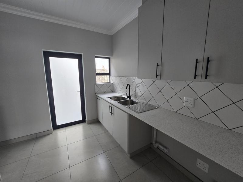 3 Bedroom Property for Sale in Fraaiuitsig Western Cape